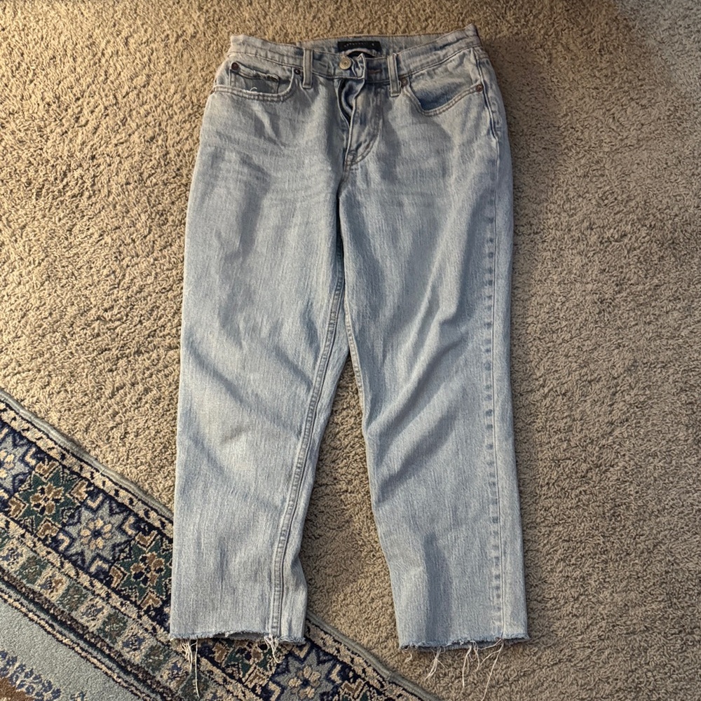 Aeropostale Light Wash Cropped Jeans